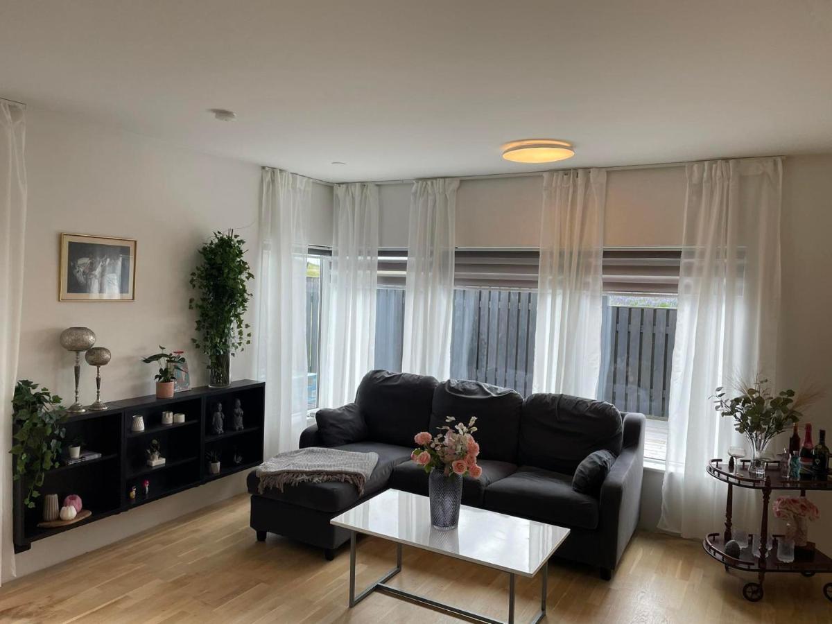 Spacious 3Br Condo Near Blue Lagoon 15M Airport 9M Njarthvik Exteriér fotografie